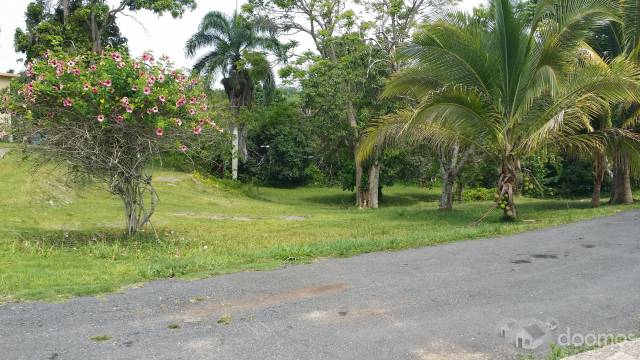 CASA EN CEMENTO EXCELENTE PROPIEDAD - 6