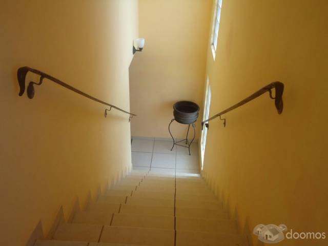 Venta de casa en Guavate con media cuerda de terreno - 1